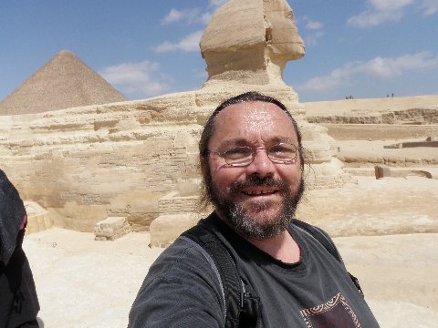 Awesome Bloke in front of Sphinx